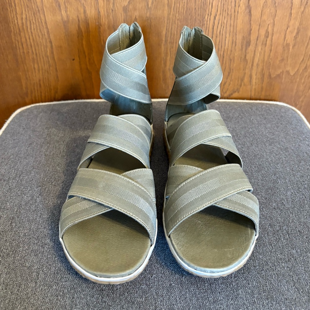 Sorel Women’s “Out and About” Strappy Olive Green Sandals